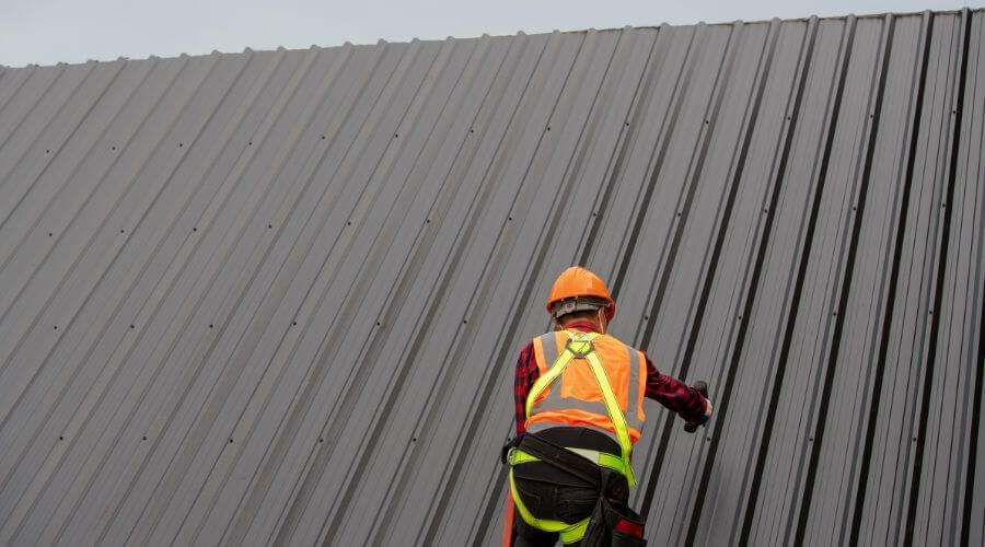 Expert Emergency Roof Repairs services in Leroy, MI